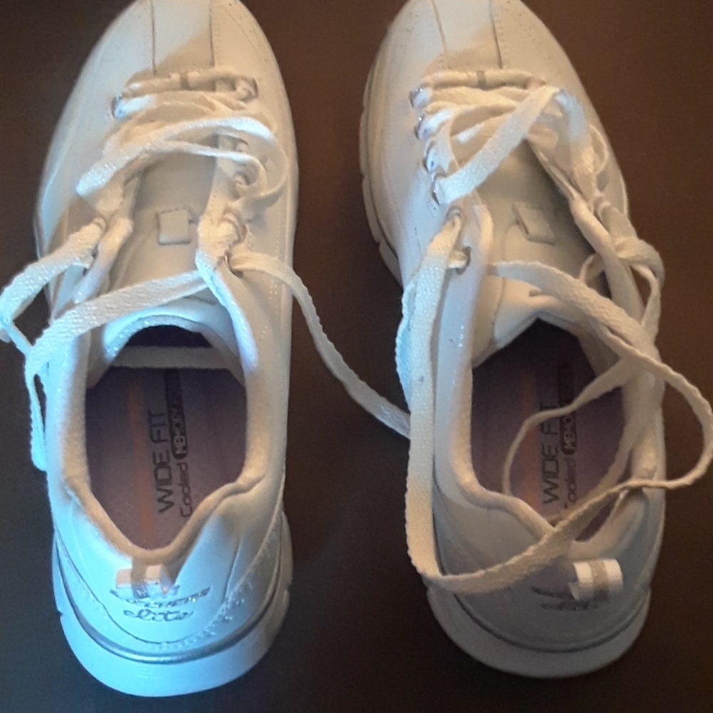 Skechers with air cooled memory foam